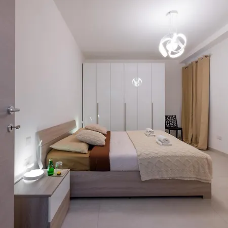 Elmswater Court San Pawl il-Baħar