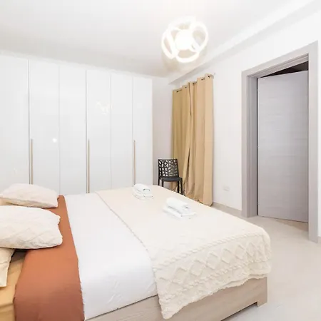 Elmswater Court Σεντ Πόλς Μπέι